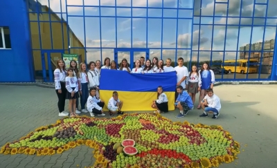 У господарстві «ГАДЗ» на Бучаччині організували флешмоб до Дня Незалежності (відео)