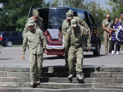 У Тернополі сьогодні попрощалися з Євгеном Щенніковим, який загинув в боях за Україну (фоторепортаж)