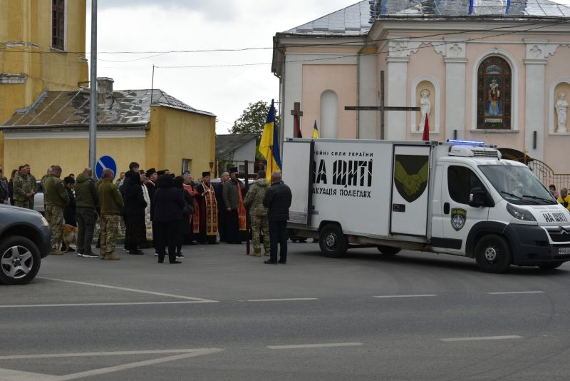 Теребовля прощається з воїном Сергієм Маликом (фото)
