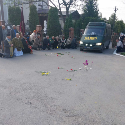 На щиті додому повернувся воїн з Тернопільщини Михайло Тріпник