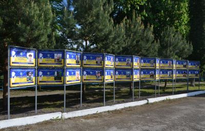 На Тернопільщині встановлено &quot;Алею надії&quot; з портретами зниклих безвісти захисників