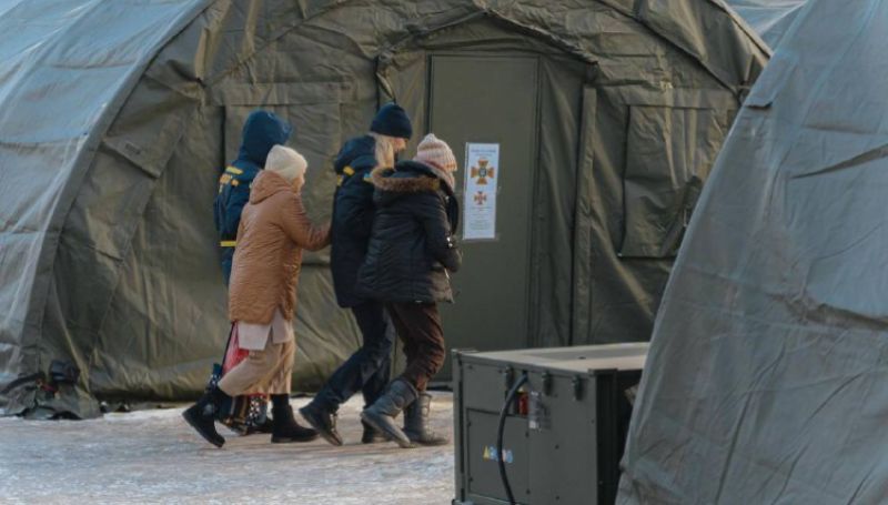 Для підтримки мешканців постраждалих міст МВС збільшує кількість пунктів обігріву та залученого особового складу