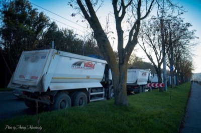 З дамби  Тернопільського ставу демонтують бруківку