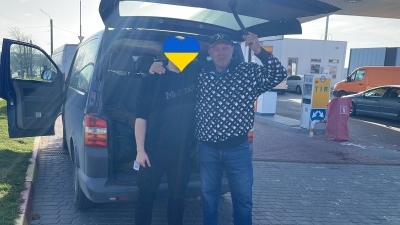 Кошти здобув на чемпіонаті в Німеччині: Ігор Побер передав термобілизну та спальники для ЗСУ (відео) 