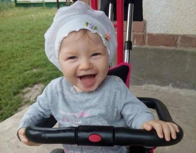 Батьки маленької жительки Тернопільщини з вадою серця моляться за одужання дитини (фото)