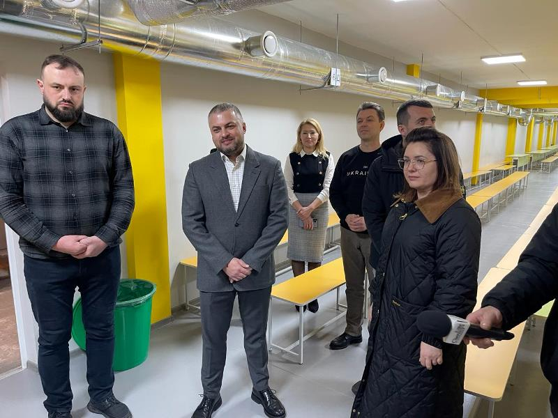Фонд Андрія Богданця відремонтував шкільне укриття у ще одному місті, яке потерпає від прильотів