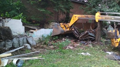 У Тернополі на вул. Шота Руставелі демонтували чотири тимчасових споруди