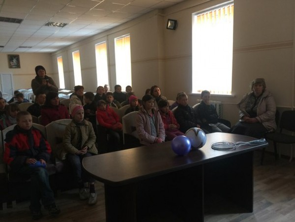 Дітям на Тернопільщині привезли подарунки благодійники