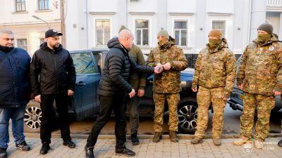 Nissan та Ford від Тернополя для бойового підрозділу ГУНП: Сергій Надал