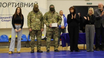 Оргкомітет турніру «Тернове поле» передав дрон тернопільським кордівцям, які боронять Україну