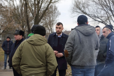 «Відсутність контакту між владою і громадянами спричиняє паніку, яку ми бачили у Нових Санжарах, Винниках, Микулинцях», – свободівець Василь Чашка