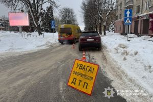 На пішохідному переході у Тернополі водій авто збив жінку