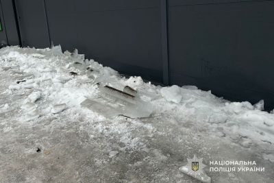 На Тернопільщині внаслідок падіння льодяної брили травмувався 8-річний хлопець