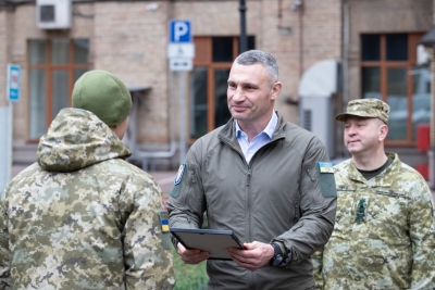 Кличко передав прикордонникам 50 мікроавтобусів – вони посилять охорону кордонів на півночі Київської області