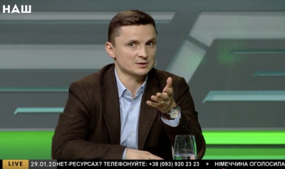 «Зеленському важко, бо його команда не може відповідати за управління державою», – Михайло Головко