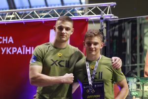 Гордість Тернопільщини: брати Грудецькі вибороли перемогу на чемпіонаті з пауерліфтингу