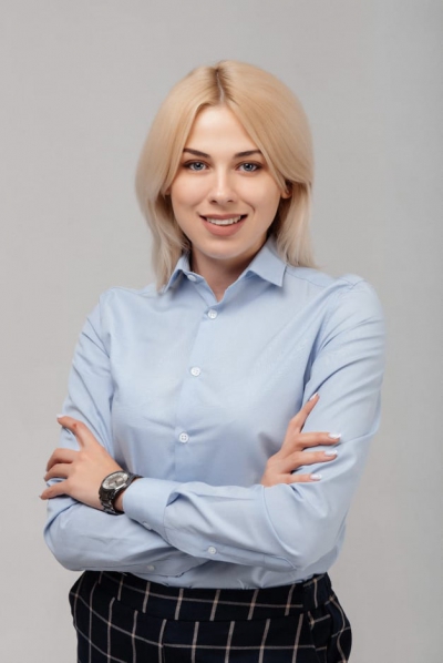 «Відкриємо кризовий реабілітаційний центр для жінок – жертв домашнього насильства», - заявила Дар’я Проскурякова, перший номер у списку «ОПЗЖ» в Тернопільську обласну раду