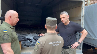 Київ передав Національній гвардії України 1200 бронежилетів 4 та 5 класу захисту, – Віталій Кличко (відео)