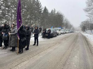 На Тернопільщині зустріли кортеж із тілом загиблого Героя Василя Чубея