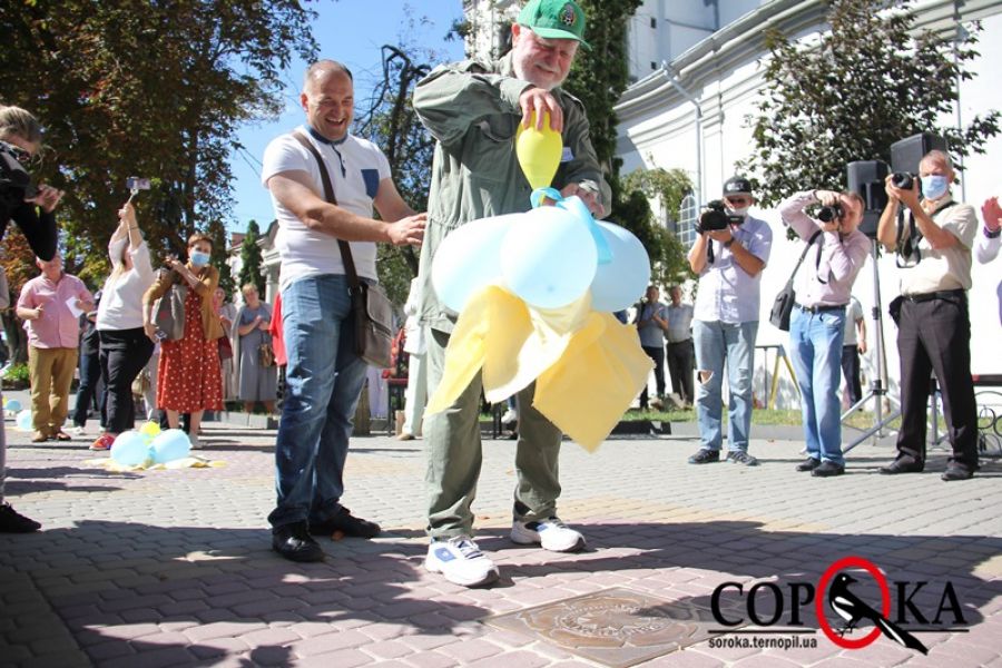 На Алеї слави Тернополя відкрили одразу п&#039;ять зірок: як це було (фоторепортаж)