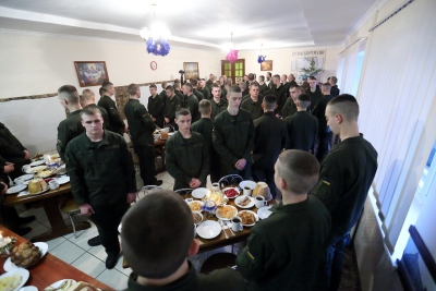 Голова Тернопільської облради зустрів Святвечір з нацгвардійцями (фоторепортаж)