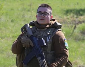 Історія Олександра з Коломиї: йому лише 18. А він — уже воїн