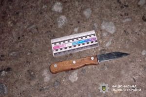 На Тернопільщині 26-річний чоловік з ножем накинувся на знайомого