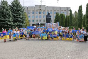 «Мрію побачити сина живим»: на Шумщині відбулася мирна акція на підтримку українських військових