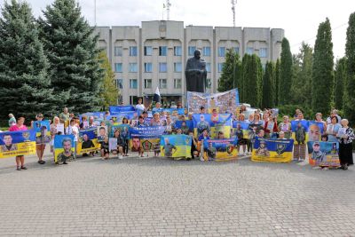 «Мрію побачити сина живим»: на Шумщині відбулася мирна акція на підтримку українських військових