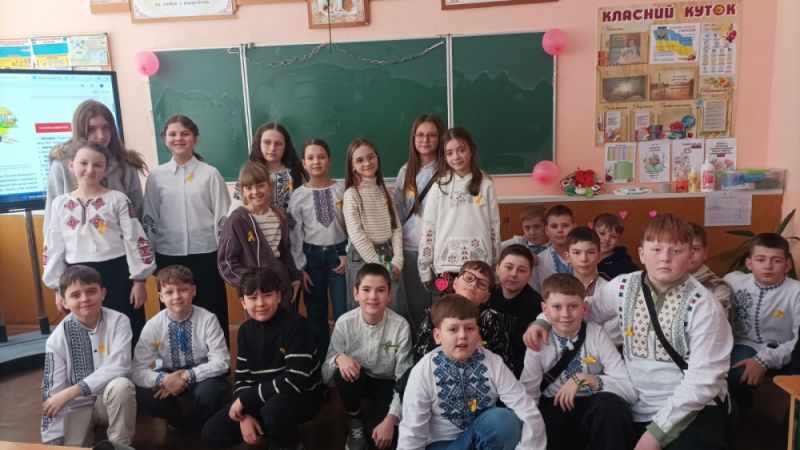 У тернопільській школі №19 зібрали понад 10 тисяч гривень для онкохворих дітей