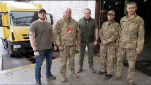 «Українська команда» передала чергову вантажівку бійцям стрілецького батальйону 67 бригади