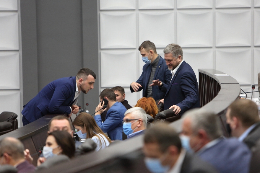 Вчилися тиснути кнопки, створили комісії та ухвалили Стратегію розвитку області: як пройшло друге засідання новообраної Тернопільської облради (фоторепортаж)