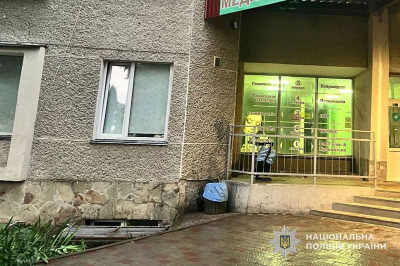 В одній із тернопільських лікарень харків'янин поранив ножем жителя Житомирщини