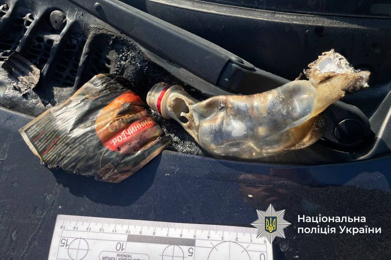 Двоє мешканців Тернопільщини підпалили військове авто