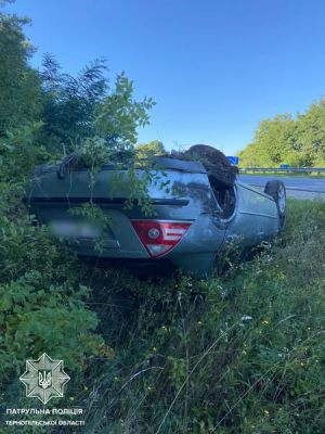 Один із водіїв заснув за кермом: на Тернопільщині зіткнулися два автомобілі