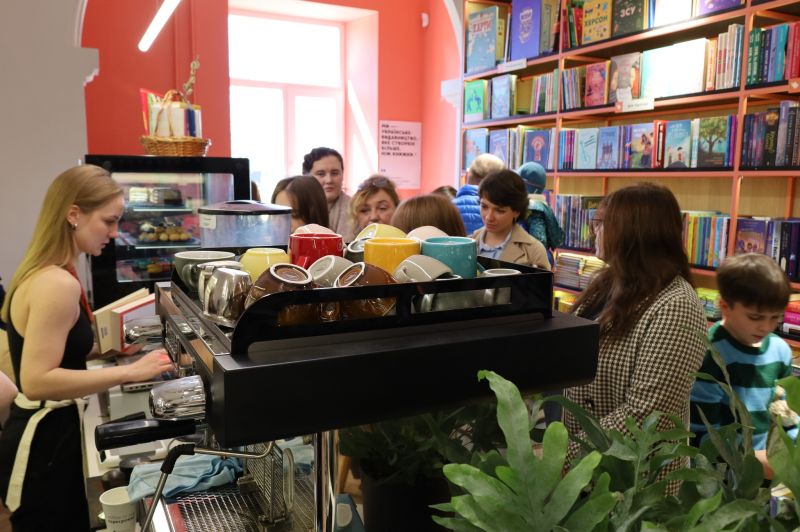 У Копичинецькій громаді відкрили сучасну книгарню-кав’ярню
