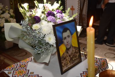 Воїну було лише 28 років: на Тернопільщині поховали Героя Андрія Кузя