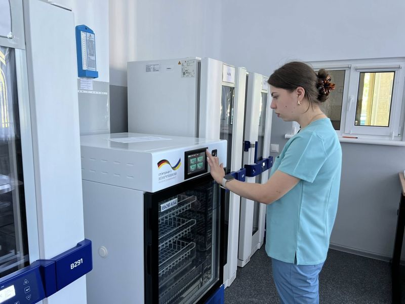 Тернопільський центр крові закупив техніку на 10 тисяч євро від Посольства Німеччини (фото)