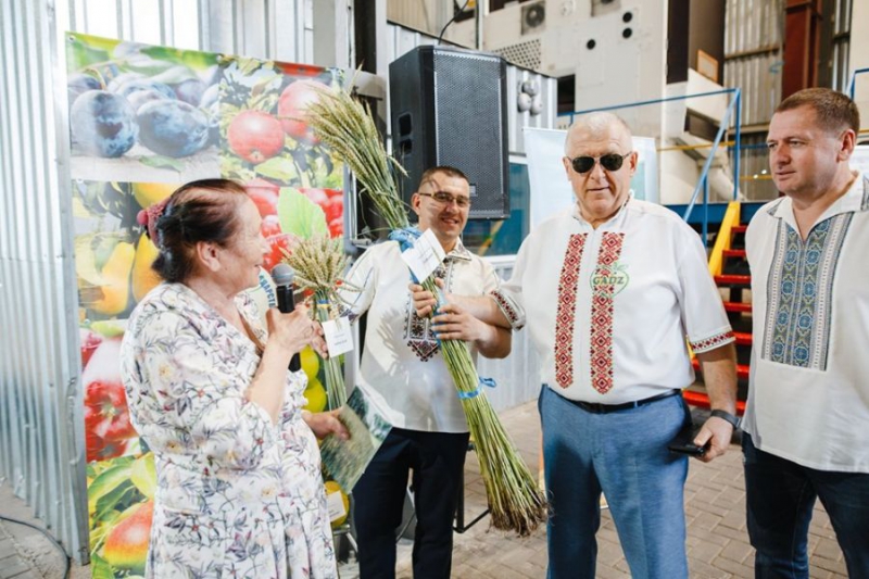 Підприємства Петра Гадза вже п’ятнадцятий раз зібрали друзів та колег на Всеукраїнський День Поля та Саду (фото)