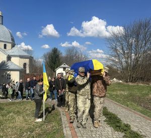 На Тернопільщині поховали Андрія Лагуна, який загинув на війні (фото)
