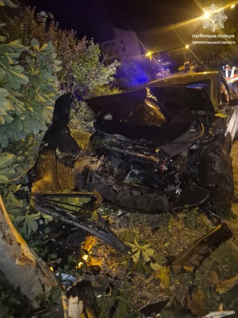 У Тернополі нетверезий водій вчинив ДТП та намагався сховатись від патрульних