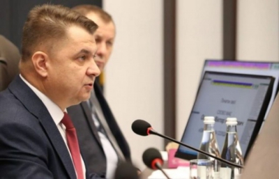 Апарат Тернопільської облради вирішив направити медикам краю 250 тисяч гривень із фонду своїх заробітних плат (документ)