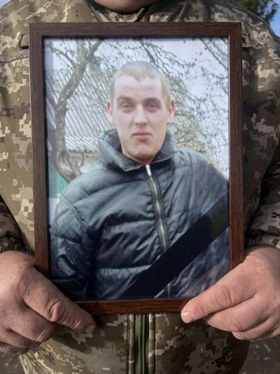 На Тернопільщині поховали Героя Руслана Сергеєва