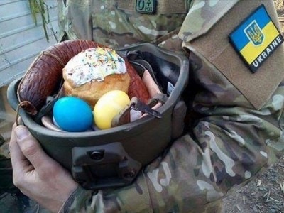 Допоможіть тернопільським волонтерам зібрати великодні кошики для бійців