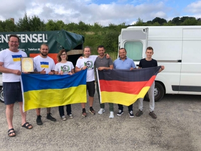 Волонтер зі Збаража Ігор Дмитришин щотижня долає сотні кілометрів, щоб допомогти воїнам та цивільним