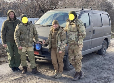 Микола Люшняк передав воїнам на передову повнопривідний бус